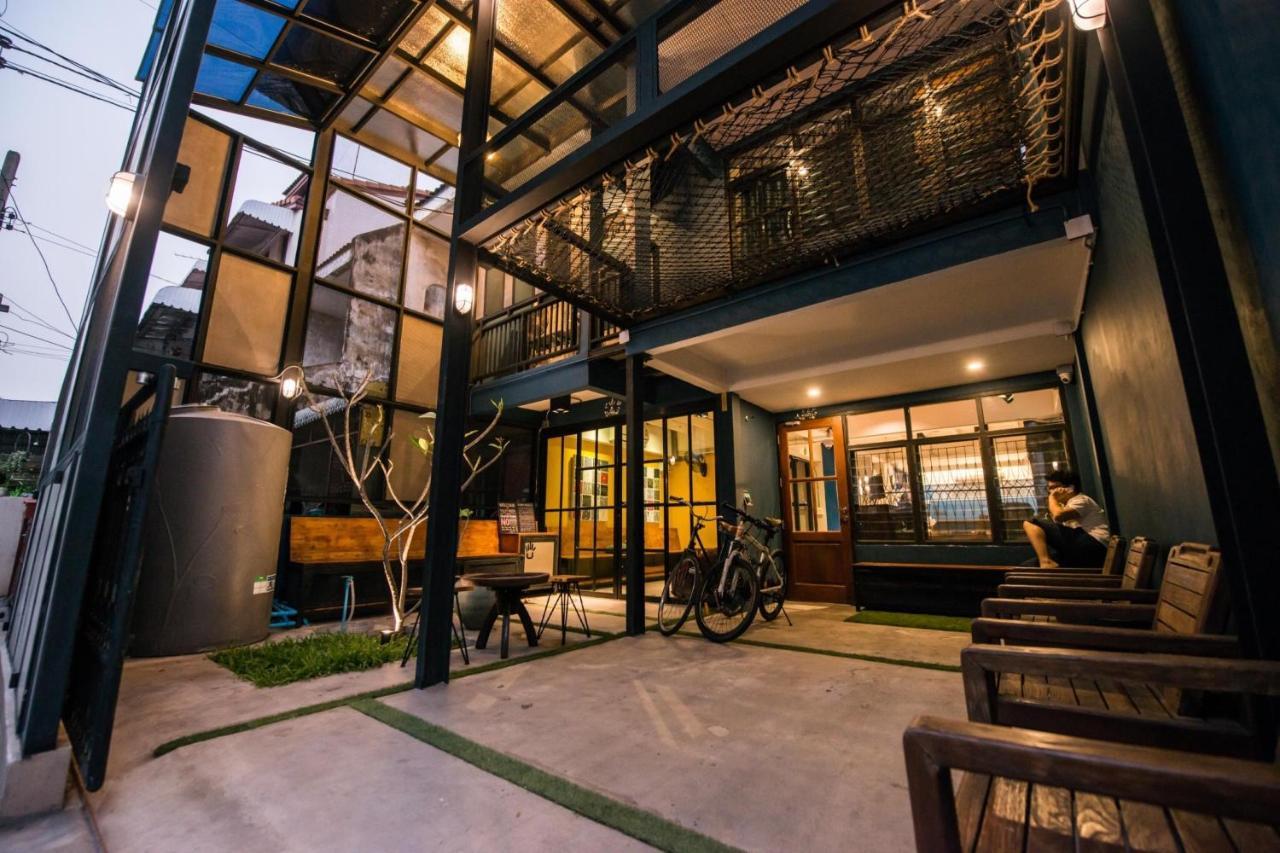 4Share Hostel (Adults Only) Banguecoque Exterior foto